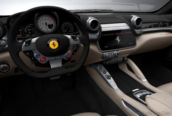 Ferrari-GTC4_Lusso_2017_4