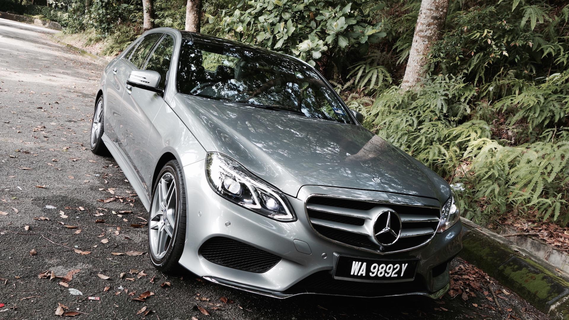 Mercedes E300 BlueTEC Hybrid Review: A Diesel That’s Pure Electric