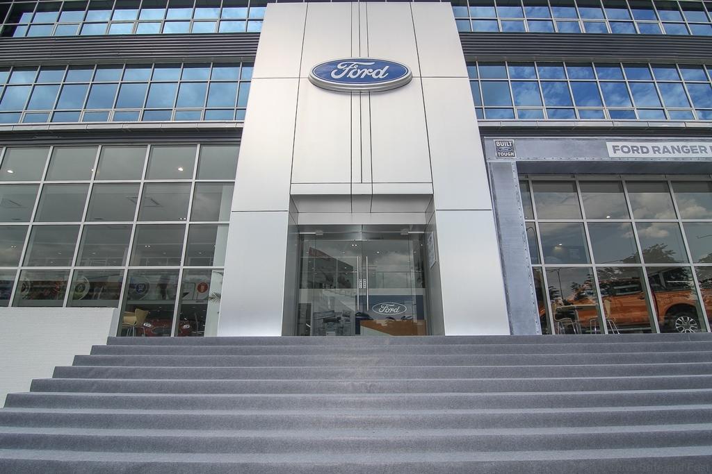 Sime darby ford showroom #3