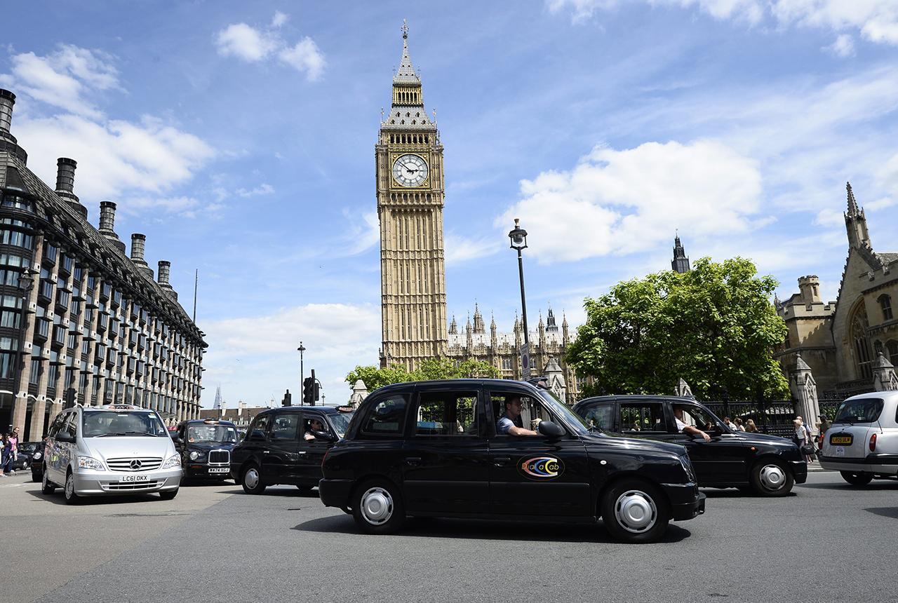 LONDON WANTS TO BAN CARS WITH A PURE COMBUSTION ENGINE