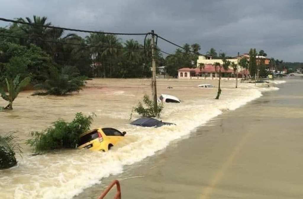 Floods Perodua Offers A Helping Hand To Affected Customers