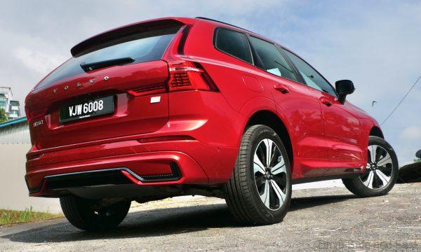 2023 Volvo XC60 Recharge T8 Ultimate Review